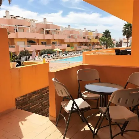 Terry - 2 Bed 2 Bath Ground Floor With Direct Access To The Communal Pool דירה