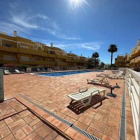 Terry - 2 Bed 2 Bath Ground Floor With Direct Access To The Communal Pool